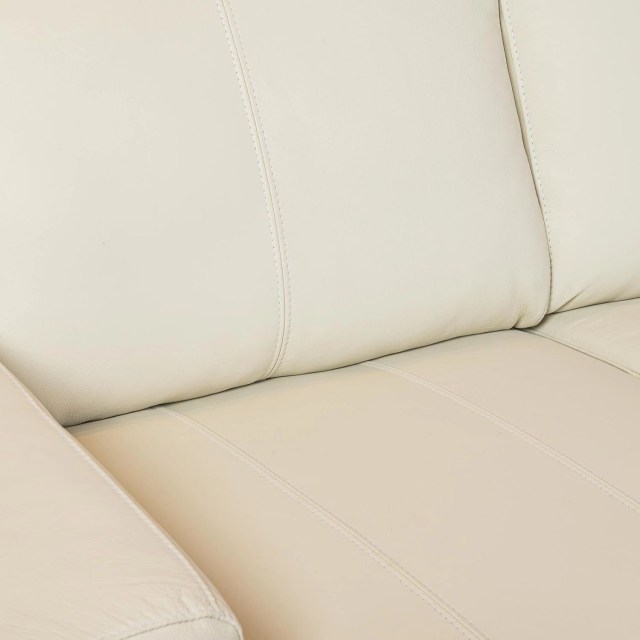 DETALLE CUERO HUESO